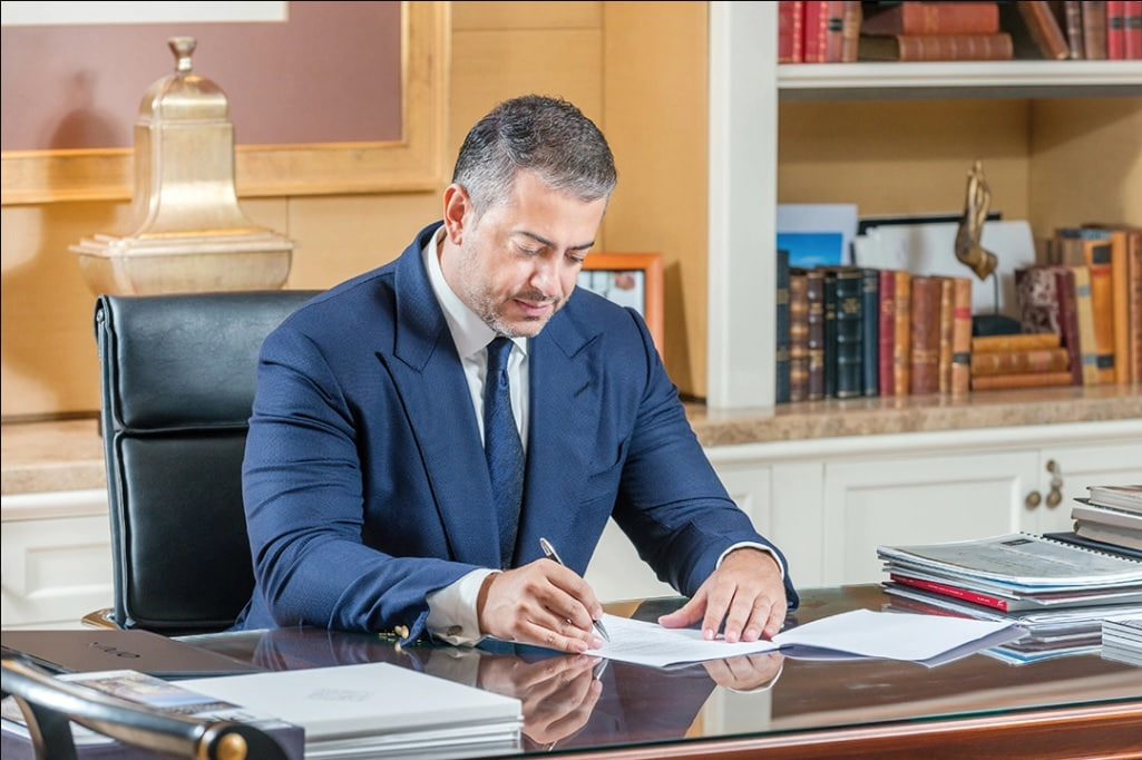 دکتر برایان اعتماد